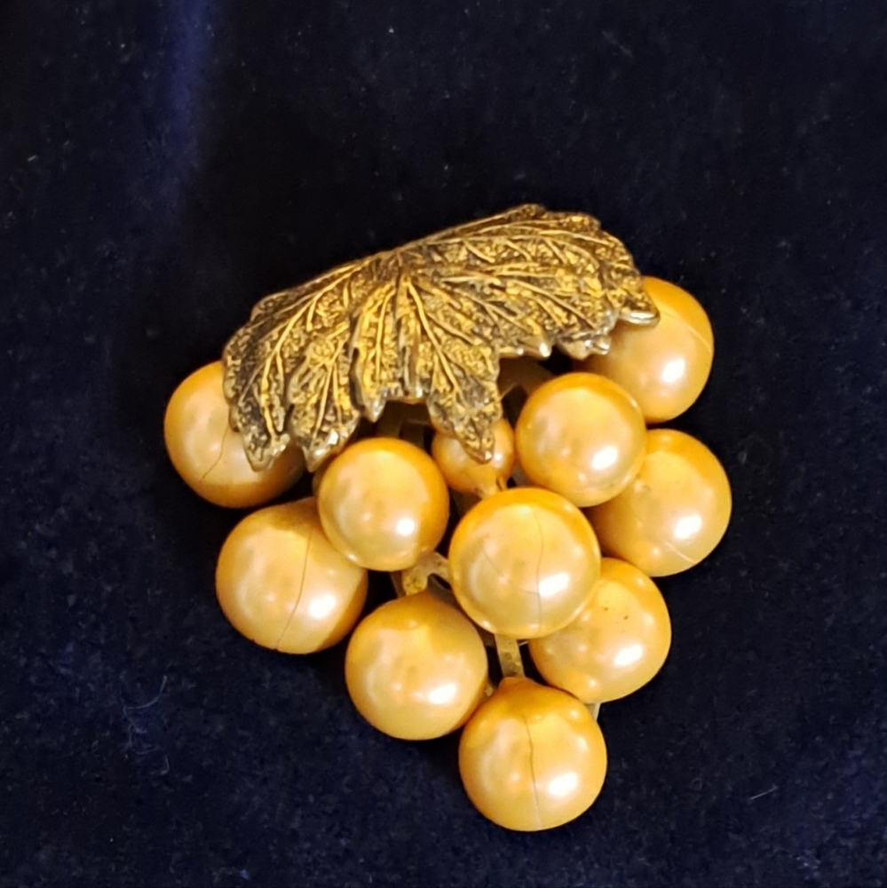 1930s vintage fur clip